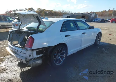 2018 Chrysler 300 Touring z USA, uszkodzony, nr VIN 2C3CCAAG7JH191598